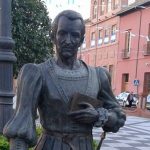 Fernando de Rojas tiene su lugar en la Plaza del Pan de Talavera