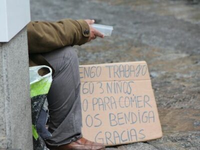 La pobreza que nos mira y nos transforma