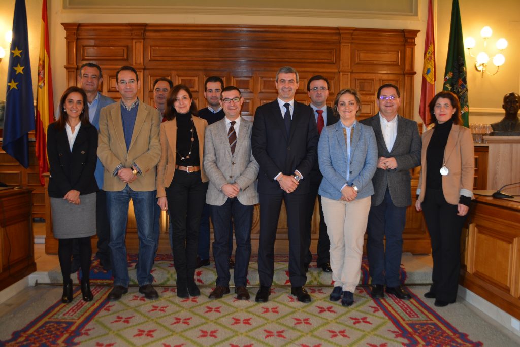 foto-grupo-psoe-tras-pleno-corporativo-21122016