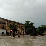 La localidad de Cebolla se prepara ante 'Gaetán' retirando vehículos y con cámaras controlando el río