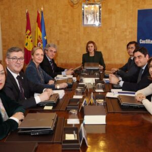 Otra vez cesados: el 'déjà vu' de los exconsejeros que Cospedal rescató para el Gobierno de Rajoy