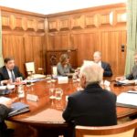 Los veterinarios abordan con el ministro Planas comercializar medicamentos que no requieran receta