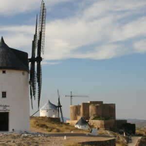 'Gigantes' y accesibles: lanzan un crowfunding para construir pasarelas en los molinos de Consuegra