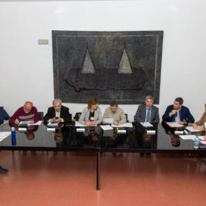 El equipo de Gobierno se compromete a estudiar la adecuación de Vía Tarpeya con la apertura del hospital