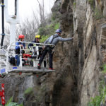 Cortado al tráfico y peatones el tramo entre los puentes de Alcántara de la carretera del Valle por desprendimientos
