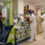 Recepción del envío de material de protección sanitaria hoy en el almacén H. Talavera