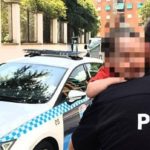 Imponen multa a la madre que dejó a su hijo de 2 años encerrado en su coche en Toledo
