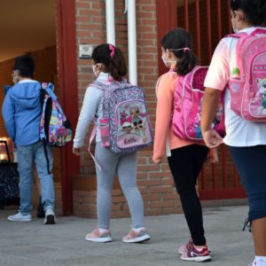 El Gobierno regional anuncia los plazos para solicitar las ayudas de libros de texto y comedor escolar