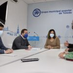 La portavoz del PP en Toledo Claudia Alonso con el portavoz de Turismo del Grupo Popular en el Congreso de los Diputados, Agustín Almodóbar,