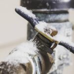 Tubería congelada en Toledo, hielo, frío,
