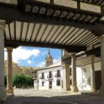 1620px-Tembleque,_entrada_sur_Plaza_Mayor,01