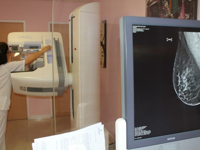 El PP insiste en comparar los cribados de cáncer en Talavera con el caso andaluz: "Da vergüenza ajena", reprocha el PSOE