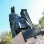 escultura alfonso rey parque