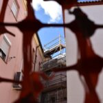 obra andamio trabajo vivienda edificio