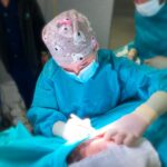 doctora Nerea_DeLosReyes_Cirugia_Plastica_quirófano
