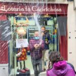 Lotería.- "Ilusión tremenda" en La Caprichosa de Toledo que cuelga el cartel de 'Vendido aquí' con el 42.833 y 89.109