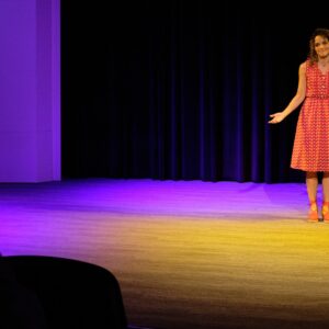 ¿Hay cuentos tradicionales feministas? Sí, según la narradora Laura Escuela: “Mi trabajo ha sido buscar esas historias y contarlas”