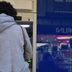 Un trabajador de banca en Toledo frustra una estafa de 6.000 euros a una octogenaria por el método del 'tocomocho'