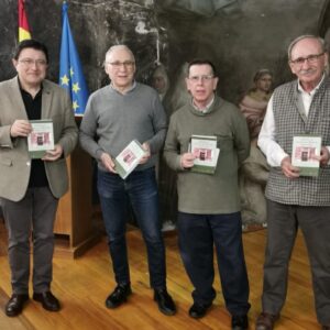 Un libro recoge la historia de las librerías de la región, "agentes culturales imprescindibles en sus pueblos y ciudades"