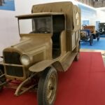 coche vehiculo centro comercial exposicion antiguo