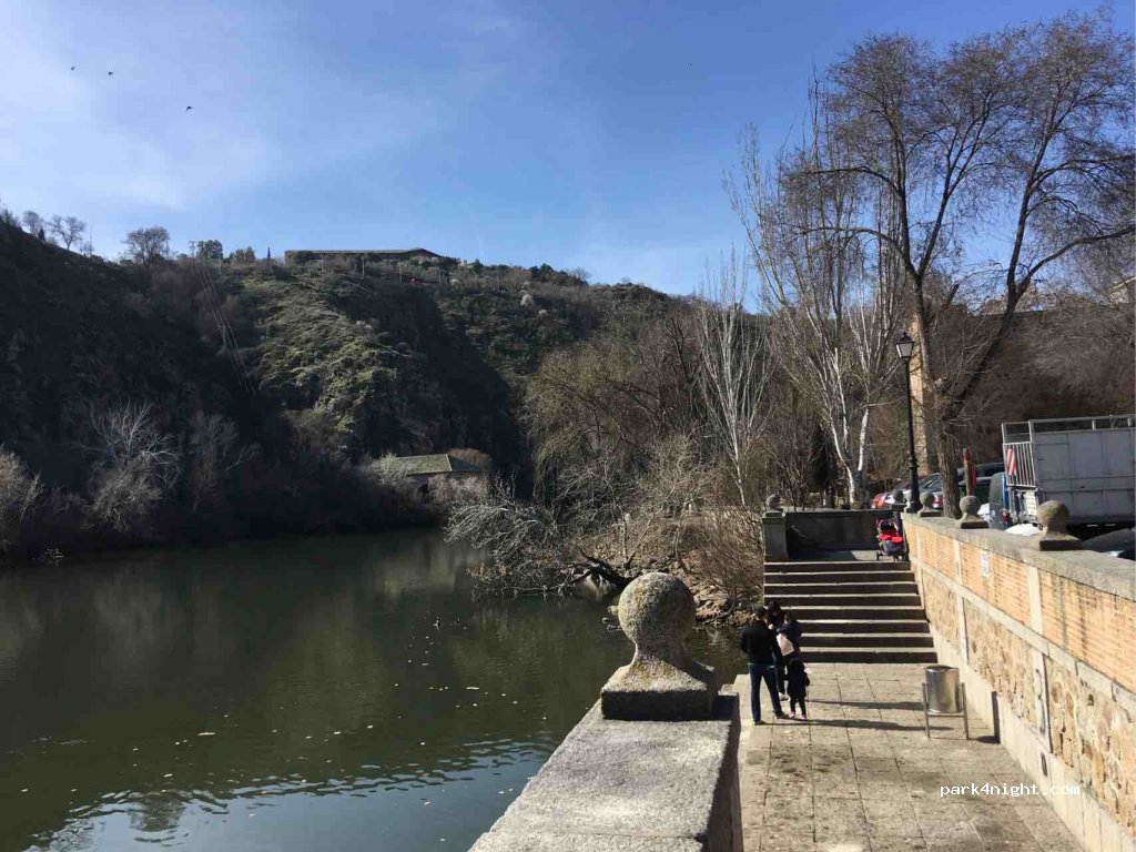 Paseo del Barco Pasaje