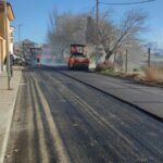 Mora aprueba la pavimentación de nueve calles y un nuevo césped artificial para el campo de fútbol