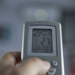 Así quiere el Gobierno ahorrar energía: limitación de consumos, horarios de iluminación y multas por incumplimiento