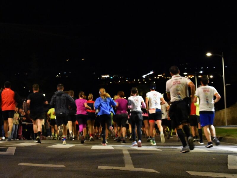 Deporte y solidaridad se dan cita en la primera carrera nocturna de Quismondo