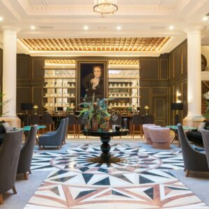 Teatro y gastronomía se unen en el Eugenia de Montijo con una obra sobre la 'influencer' emperatriz que da nombre al hotel