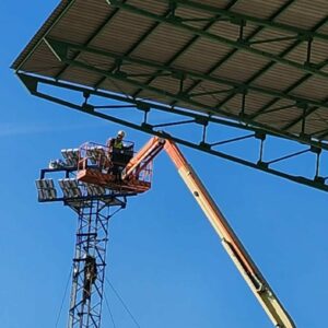 El Grupo Ibenergi concluye la renovación de las luminarias del Salto del Caballo: "El club ahorrará hasta un 80% en su factura"