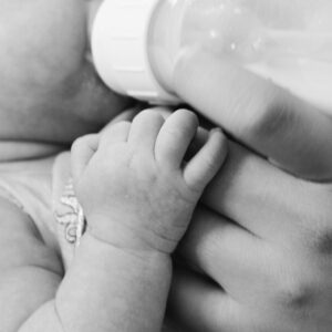 Sanidad dispensará leche de fórmula gratuita para prevenir la transmisión del VIH durante la lactancia