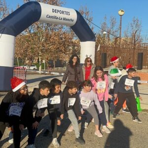 Cerca de 400 estudiantes participan en la V San Silvestre toledana del barrio del Polígono