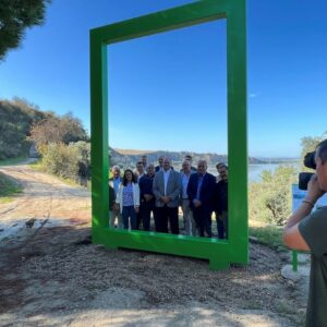 La "localidad más despoblada" de los Montes de Toledo se convierte en photocall de los Objetivos de Desarrollo Sostenible