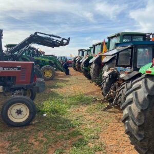 El campo canta por Sabina para colapsar Madrid y llevar su protesta al Ministerio de Agricultura: "Nos sobran los motivos"