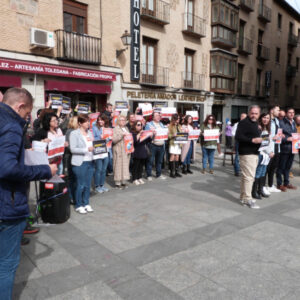 CCOO y UGT se concentran en Toledo por las víctimas de accidentes laborales: "Esto tiene que cambiar"