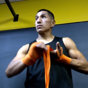 El boxeador Juan Hinostroza aspira a volver a convertirse en campeón de España del peso mosca en Carranque