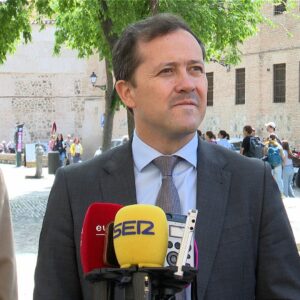 Velázquez (PP) considera que un presidente del Gobierno "no está para dar sustos" y ve "inédito" lo ocurrido