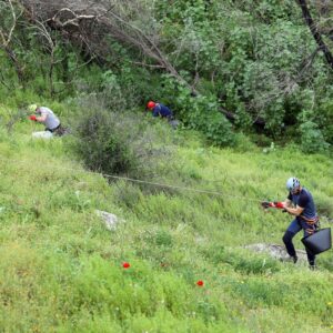 Consiguen recoger 3.000 kilos de vertidos en la I Jornada de Basuraleza en el Valle