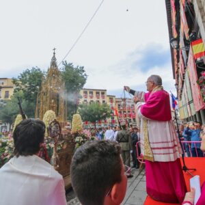 IU-Podemos califica de "franquismo rancio" la elección del arzobispo de Toledo como pregonero del Corpus 2024