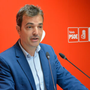 El PSOE afirma que Velázquez ha reducido las políticas de juventud en Toledo "a cerveza y circo"
