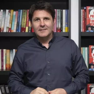 El periodista Jesús Cintora llega a Toledo con 'El precio de la verdad' 