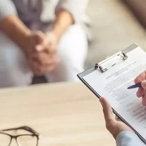 OCU organiza una charla en Toledo para abordar cómo afecta la salud mental al bienestar de los jóvenes