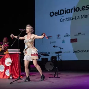 El neofolclore de Karmento, el teclista de Loquillo y teatro en estado puro: diez años de periodismo con sabor a cultura