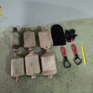 Detienen a dos personas acusadas de robar 64 catalizadores de vehículos en las provincias de Toledo y Cuenca