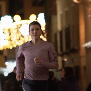 Irene Sánchez-Escribano protagoniza el vídeo motivacional de Soliss Seguros para participar en la San Silvestre de Toledo