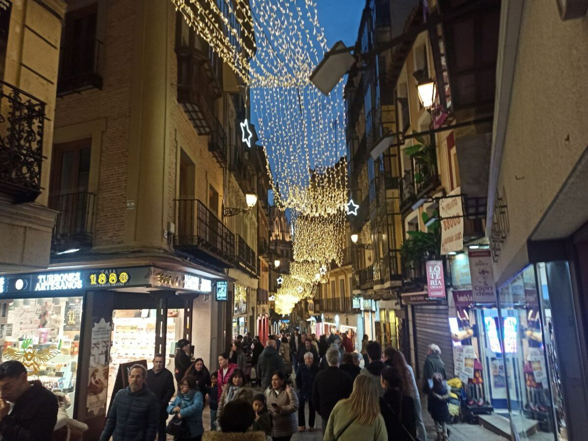 El sentido peatonal único se establecerá desde el Ayuntamiento a Zocodover para evitar aglomeraciones en el Casco