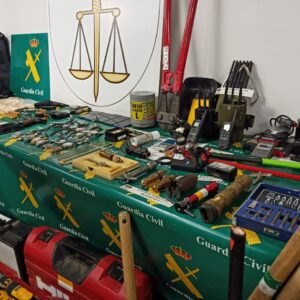 Cinco detenidos de un grupo criminal que robaba en supermercados de Toledo y que se llevó 50.000 euros en perfumes de lujo