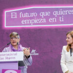 Ana Miranda recibe el premio Luisa Medrano en nombre de Icíar Bollaín en Consuegra