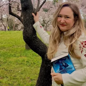 Aránzazu Serrano, autora de la saga 'Neimhaim': "La gente se ha acostumbrado al consumo instantáneo, yo voy a otro ritmo"