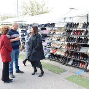 Los mercados ambulantes buscan atraer a un público más joven: el 75% de los usuarios tienen más de 50 años